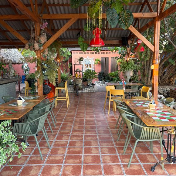 Piscadera Beach - Que Tapa | Pirate Bay | Tomatoes - Curacao photo 4
